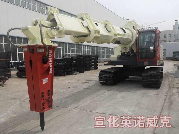 LB140履帶式拆爐機 